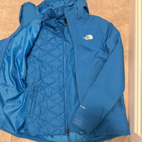 North Face women’s Carto triclimate jacket in blue - Picture 4 of 5